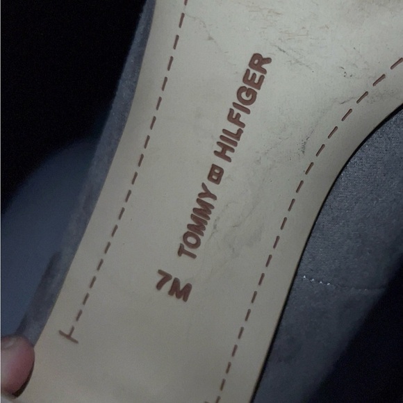 Tommy Hilfiger Women's Size 7 Taupe Abilene Pump Career Preowned - Picture 7 of 16